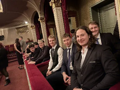 Večerní divadlo v Praze